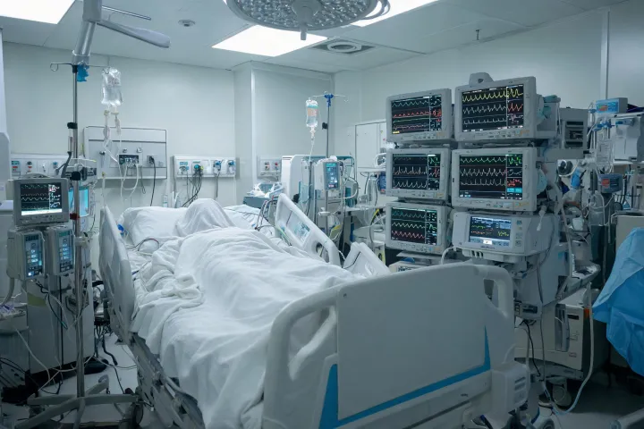 Tertiary hospital ICU monitoring